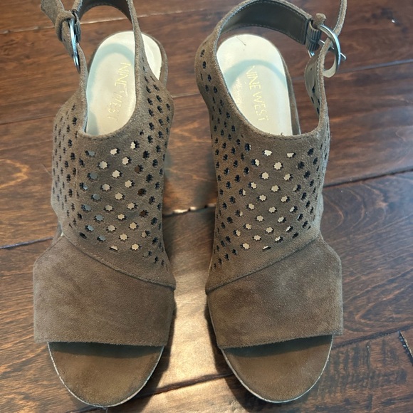 Nine West suede sandal wedge shoe - Picture 2 of 4